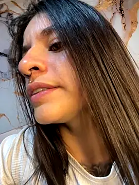 Snapshot of sofia_23x chatting on 11/26/25, 02:11 sofia 23x online show from 11/26/25, 02:11