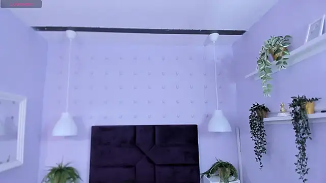 Hanaahquinn online show from 10/25/25, 11:53