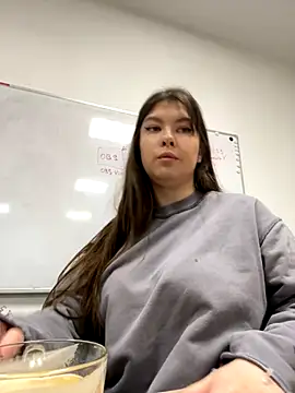 HannaJohnson online show from 11/09/25, 05:55