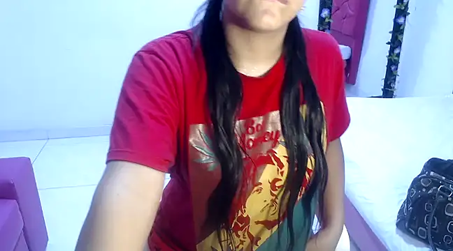 Snapshot of alejaclark chatting on 03/11/25, 11:58 alejaclark online show from 03/11/25, 11:58