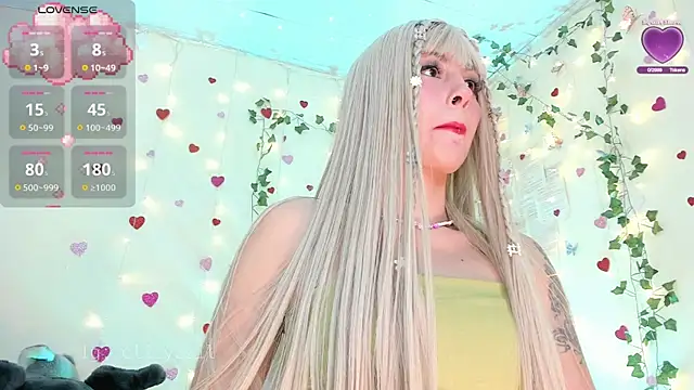 elizabeth jiing online show from 03/17/25, 07:48