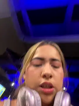 lunaxxx 69 online show from 10/07/25, 09:38