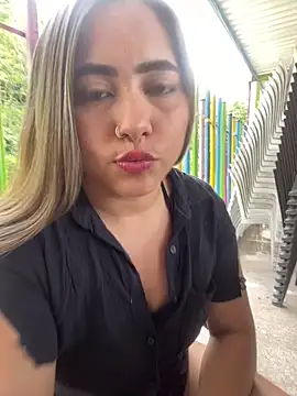 lunaxxx 69 online show from 09/25/25, 08:04