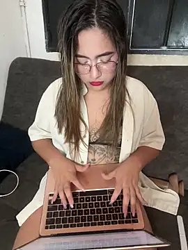 lunaxxx 69 online show from 02/20/26, 09:06