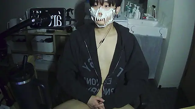 sdamvo2 online show from 03/12/26, 01:59