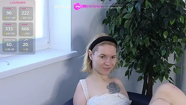 EmmaGallen online show from 10/14/25, 09:21