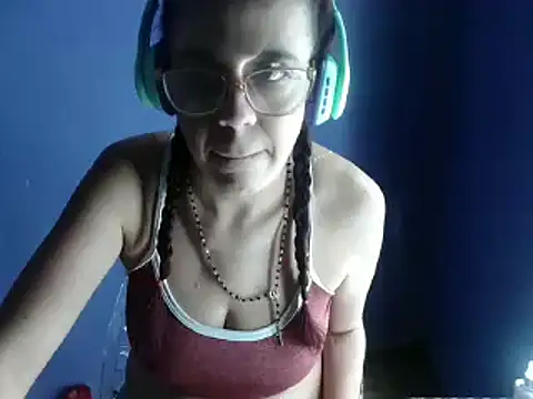 Snapshot of luli_angel chatting on 03/09/25, 02:29 luli angel online show from 03/09/25, 02:29