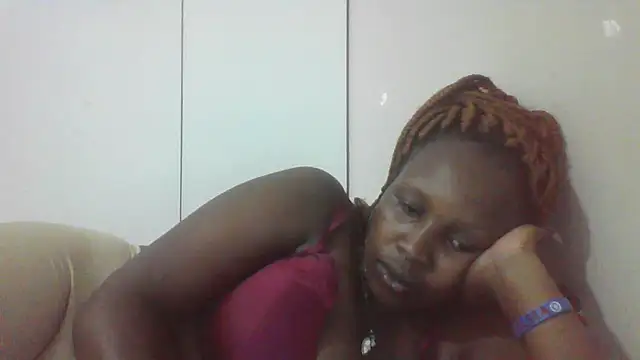 Snapshot of Squirt_Goddesss chatting on 10/19/25, 04:43 Squirt Goddesss online show from 10/19/25, 04:43