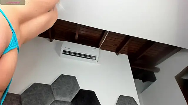 Snapshot of Dylan_Turnerr chatting on 09/29/25, 08:58 Dylan Turnerr online show from 09/29/25, 08:58