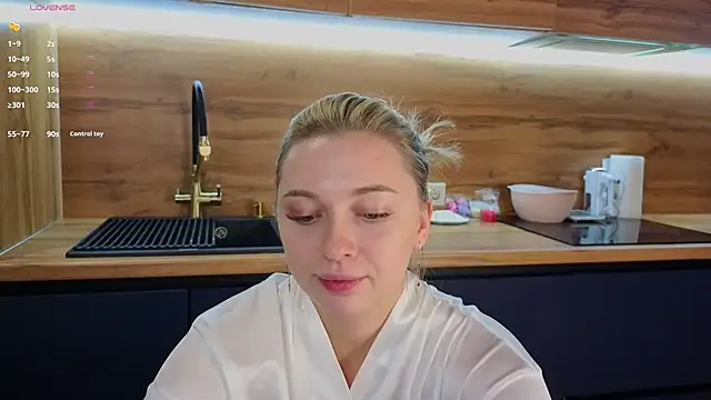 christie luv online show from 01/15/26, 01:36