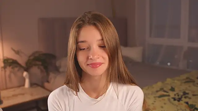 Snapshot of UdelaHathorne chatting on 09/27/25, 03:29 UdelaHathorne online show from 09/27/25, 03:29