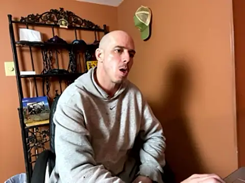 Snapshot of Mac_ThunderCock chatting on 01/10/26, 10:49 Mac ThunderCock online show from 01/10/26, 10:49