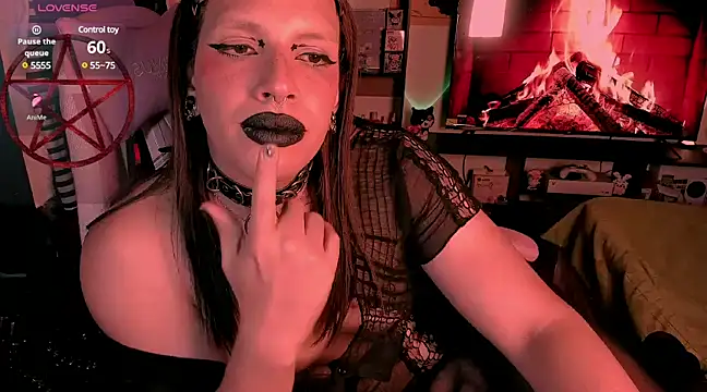 Loona s online show from 03/05/25, 04:13