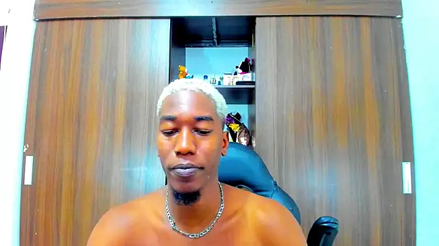 Dreamastercum  online show from 10/02/25, 07:50