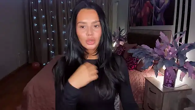 DanaSincere online show from 10/22/25, 04:01