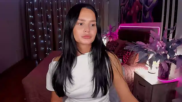 DanaSincere online show from 11/13/25, 03:43