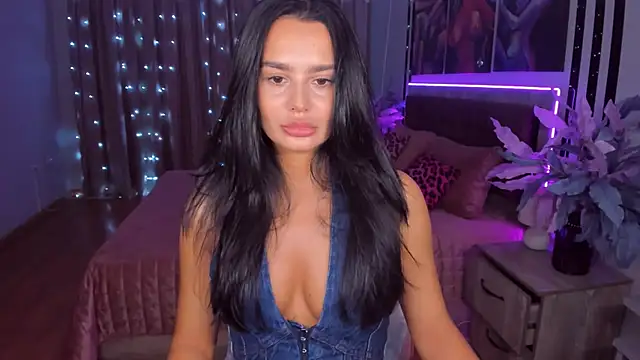DanaSincere online show from 03/19/25, 04:03