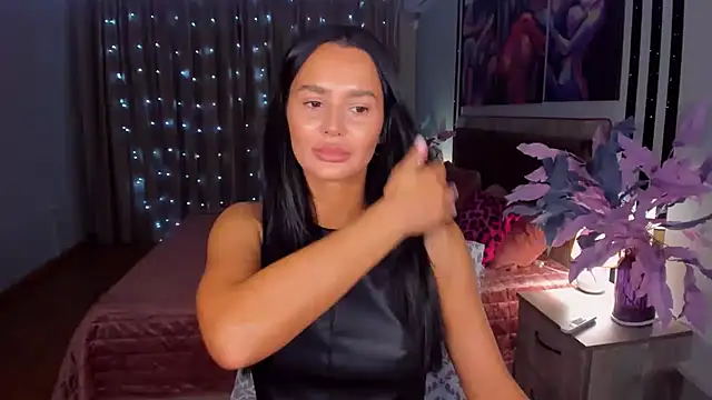 DanaSincere online show from 11/28/25, 04:01