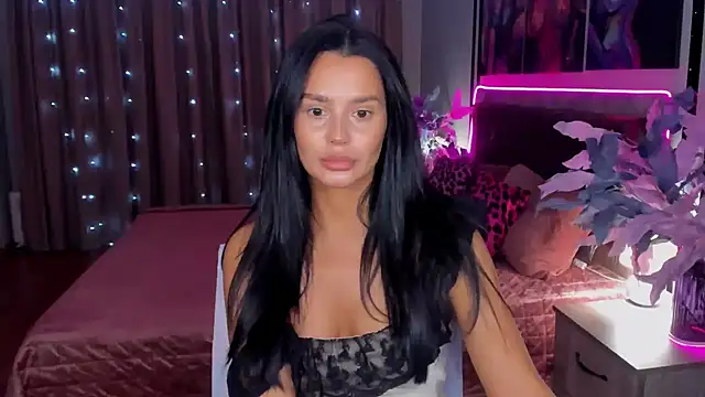 DanaSincere online show from 11/17/25, 03:43