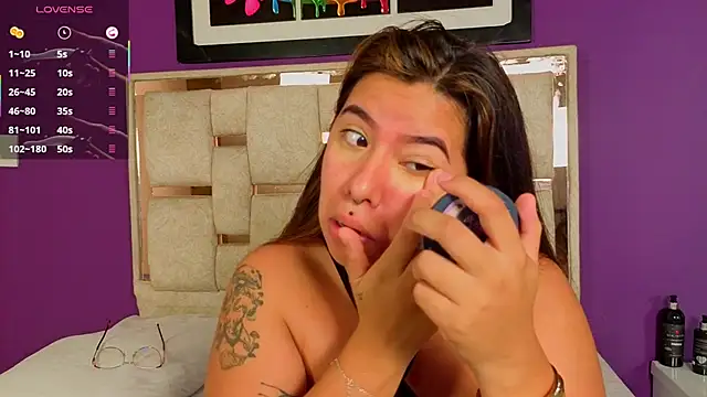 emilyy cooperr online show from 04/13/26, 12:09