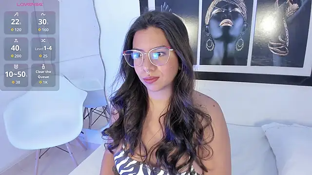 emilyy cooperr online show from 10/06/25, 12:06