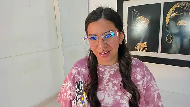 emilyy cooperr online show from 12/03/25, 12:04