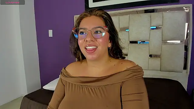 emilyy cooperr online show from 03/12/26, 12:20