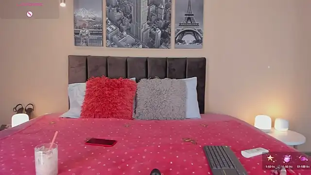 Zoe-S online show from 10/05/25, 01:24