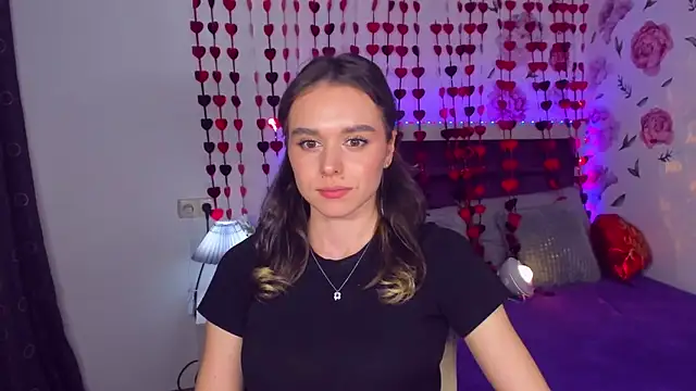 EmelyMason online show from 03/04/26, 10:56