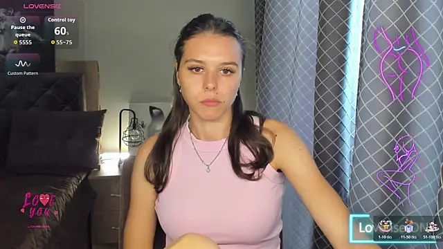 Snapshot of EmelyMason chatting on 07/14/26, 05:34 EmelyMason online show from 07/14/26, 05:34