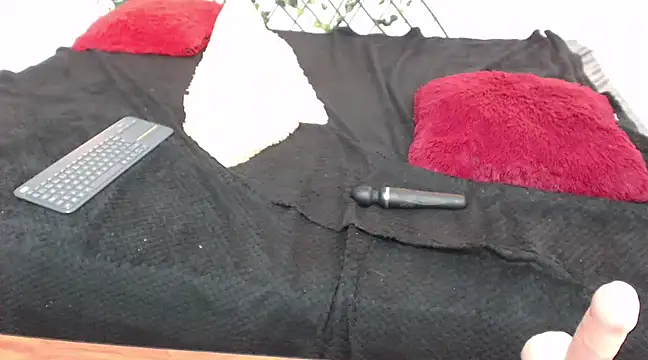 Snapshot of issa__nassar chatting on 03/19/25, 07:29 issa nassar online show from 03/19/25, 07:29