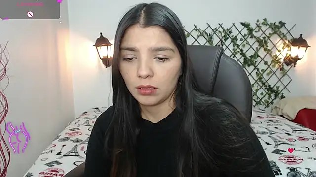 Snapshot of issa__nassar chatting on 09/24/25, 01:39 issa nassar online show from 09/24/25, 01:39