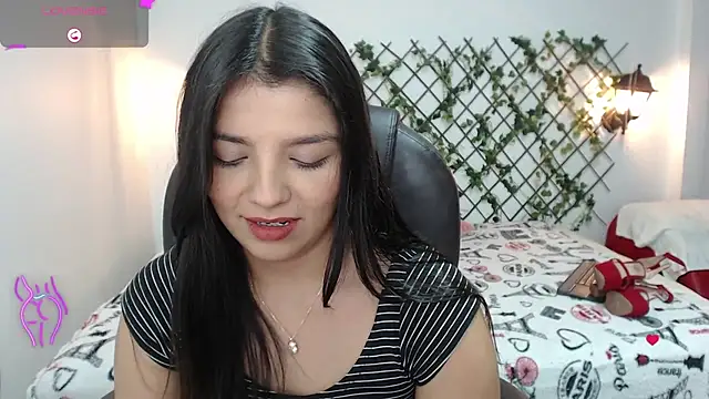 Snapshot of issa__nassar chatting on 10/01/25, 01:37 issa nassar online show from 10/01/25, 01:37