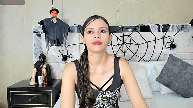 LiliJensen online show from 10/26/25, 08:20