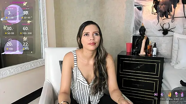 LiliJensen online show from 10/27/25, 08:10