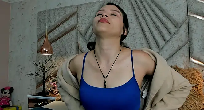 LiliJensen online show from 11/16/25, 08:02