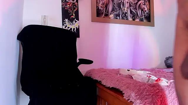 CRAZY-BOY99 online show from 04/03/26, 12:00