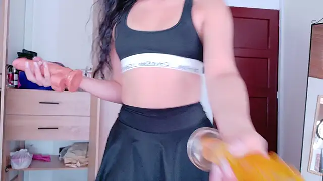 SaritaBratz online show from 10/24/25, 08:41