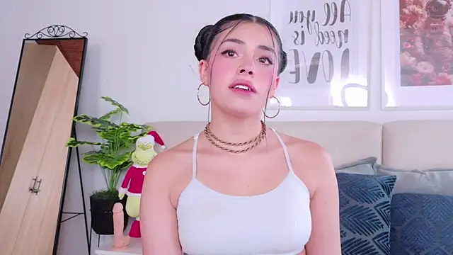 SaritaBratz online show from 12/14/25, 09:20