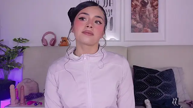 SaritaBratz online show from 02/26/26, 09:59