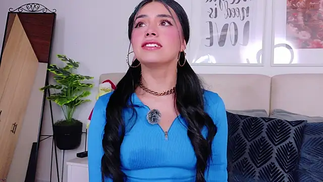 SaritaBratz online show from 12/17/25, 09:42