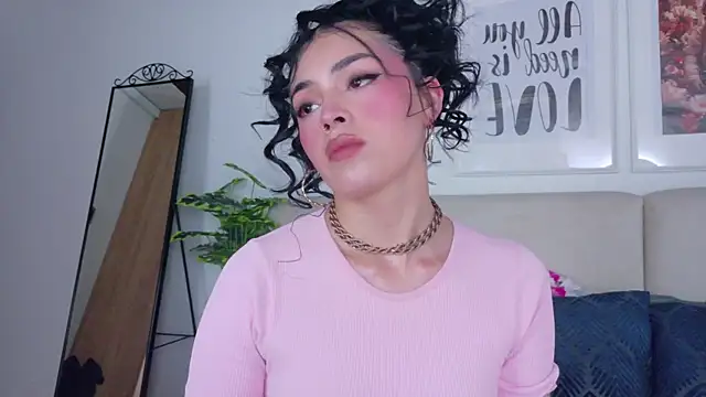 SaritaBratz online show from 01/17/26, 09:51