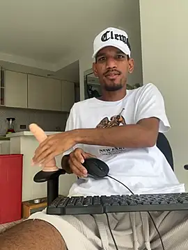 Miguel bigcock online show from 02/19/26, 03:20