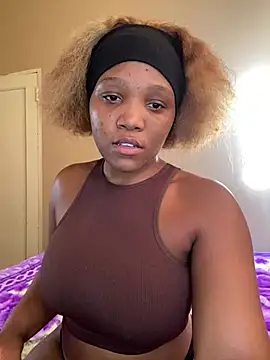 Beyoncex05 online show from 05/08/26, 06:50