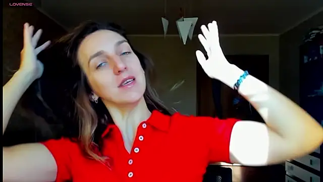 desired zzoya online show from 10/19/25, 03:20