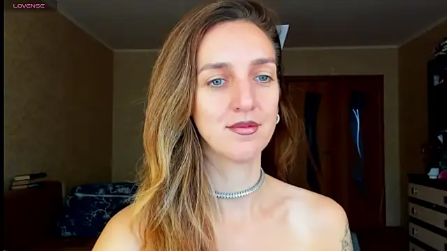 desired zzoya online show from 09/25/25, 05:13