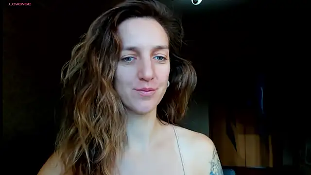 desired zzoya online show from 10/28/25, 03:18