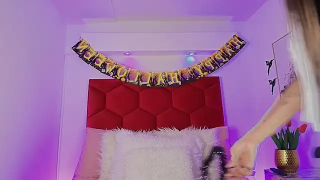 Jonas Rivers online show from 10/28/25, 01:54