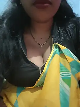 Snapshot of Sexyradha_ chatting on 07/14/26, 04:35 Sexyradha online show from 07/14/26, 04:35