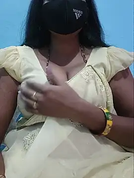 Snapshot of Sexyradha_ chatting on 07/06/26, 05:15 Sexyradha online show from 07/06/26, 05:15